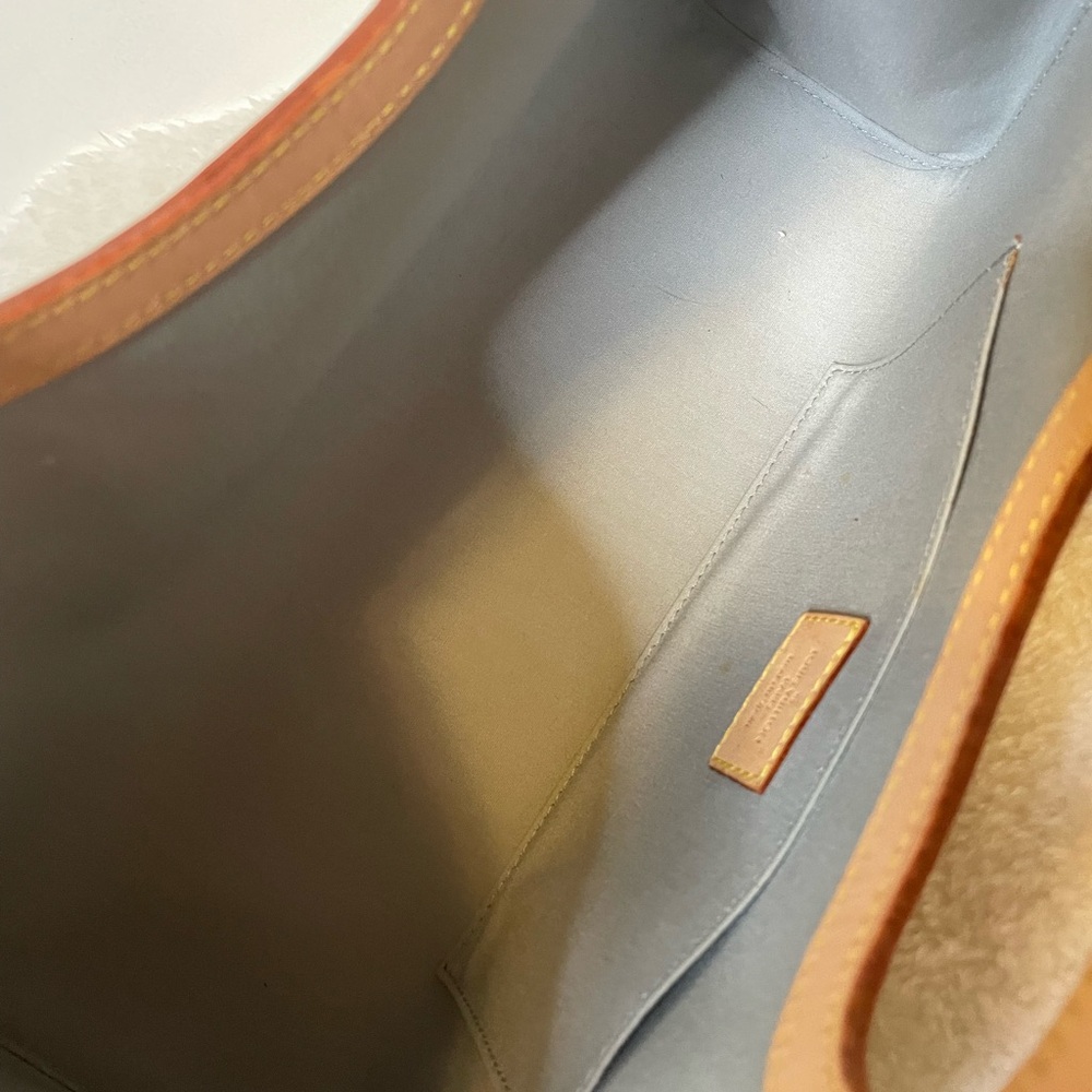 Louis Vuitton Cream and Tan Vernis - Picture 5 of 10